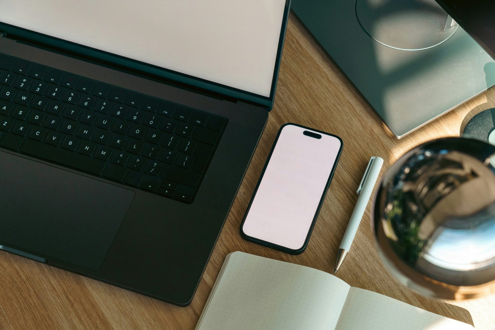 Best Business Laptops Under $1000 in 2026 — Our Top 5 Picks